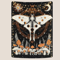 Obrus Dekoracja na Ścianę Psychodeliczny Kilim Ćma