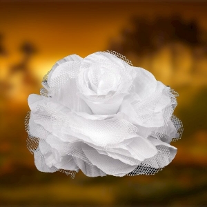 Kwiat Broszka Spinka Biała z Tiulem od AYHEPI